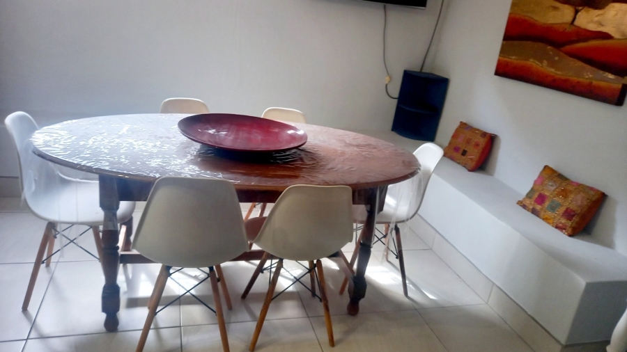 To Let 1 Bedroom Property for Rent in Middedorp Western Cape